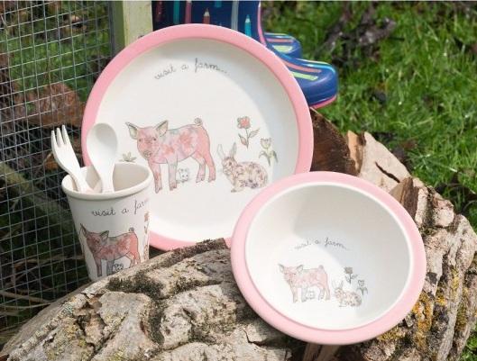 Creative Tops Visit A Farm Pig 5Pc Kids Pressed Bamboo Dinner Set