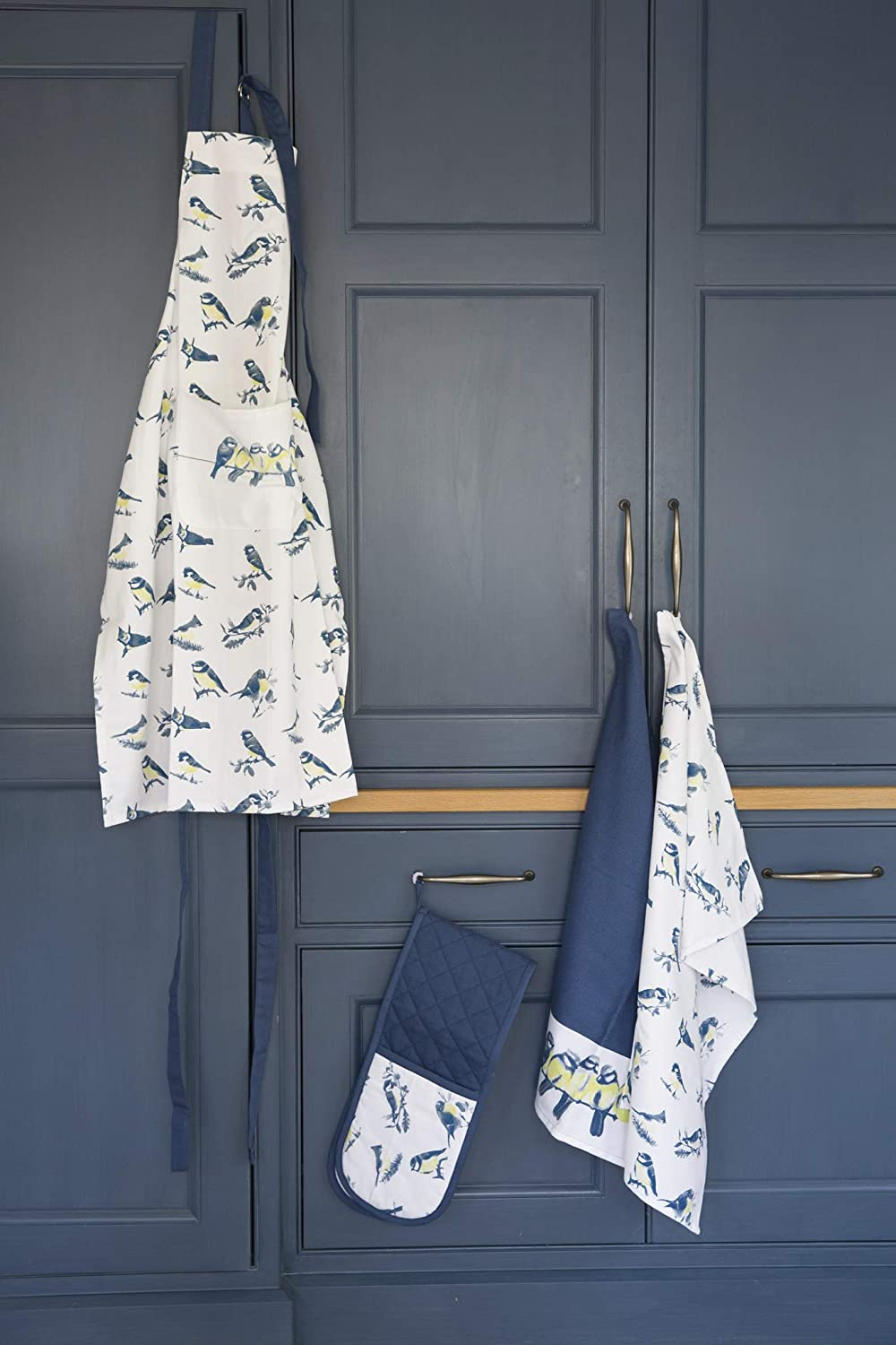 KitchenCraft 'Blue Birds' Cooking Apron - 100% Cotton Kitchen Apron with Adjustable Straps, White / Blue, One Size Fits All