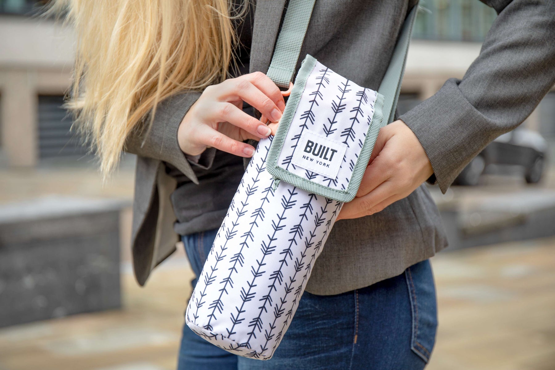BUILT Bottle Bag - Belle Vie Pattern BUILT Bottle Bag - Belle Vie Pattern