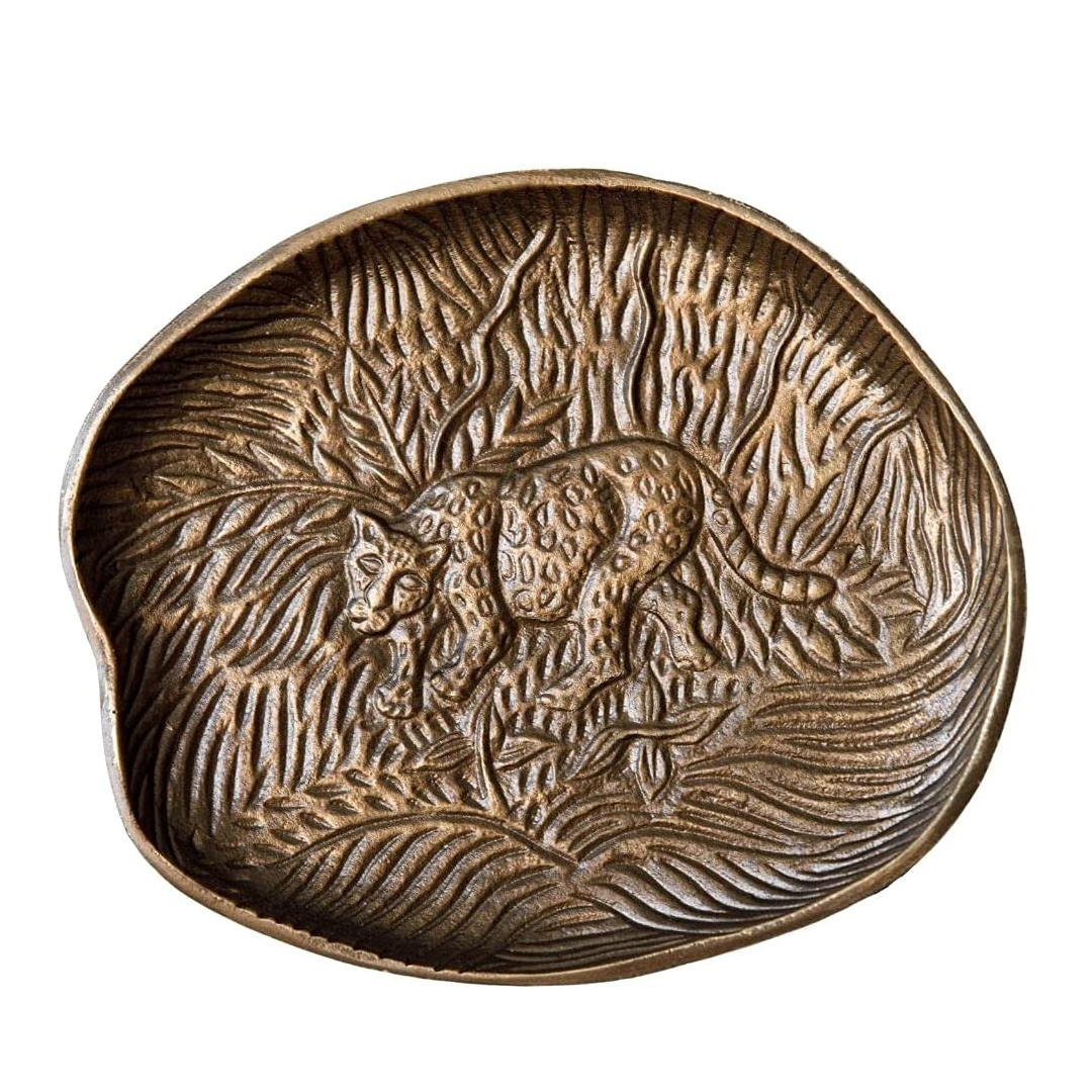 Artesà Oval Serving Platter, Rustic Embossed Metal Plate with Leopard Design, 24 x 21cm