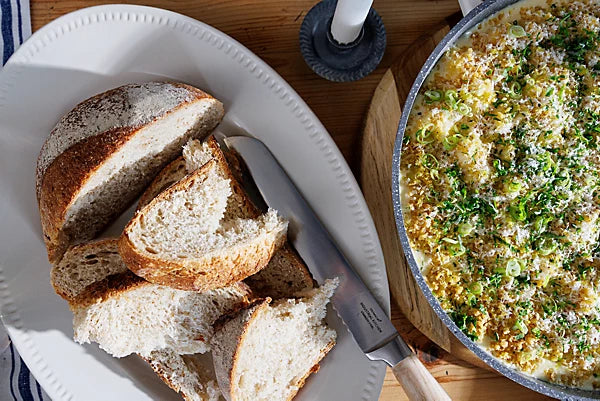 Mikasa Cranborne Stoneware Oval Serving Platter – 39 cm (Cream) Mikasa Cranborne Stoneware Oval Serving Platter – 39 cm (Cream)