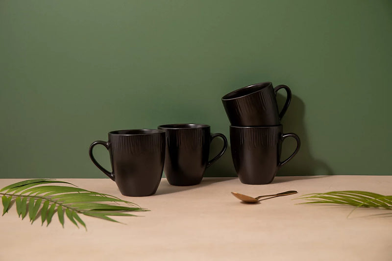 Mikasa Jardin Black Stoneware Mugs – Set of 4 (420 ml)